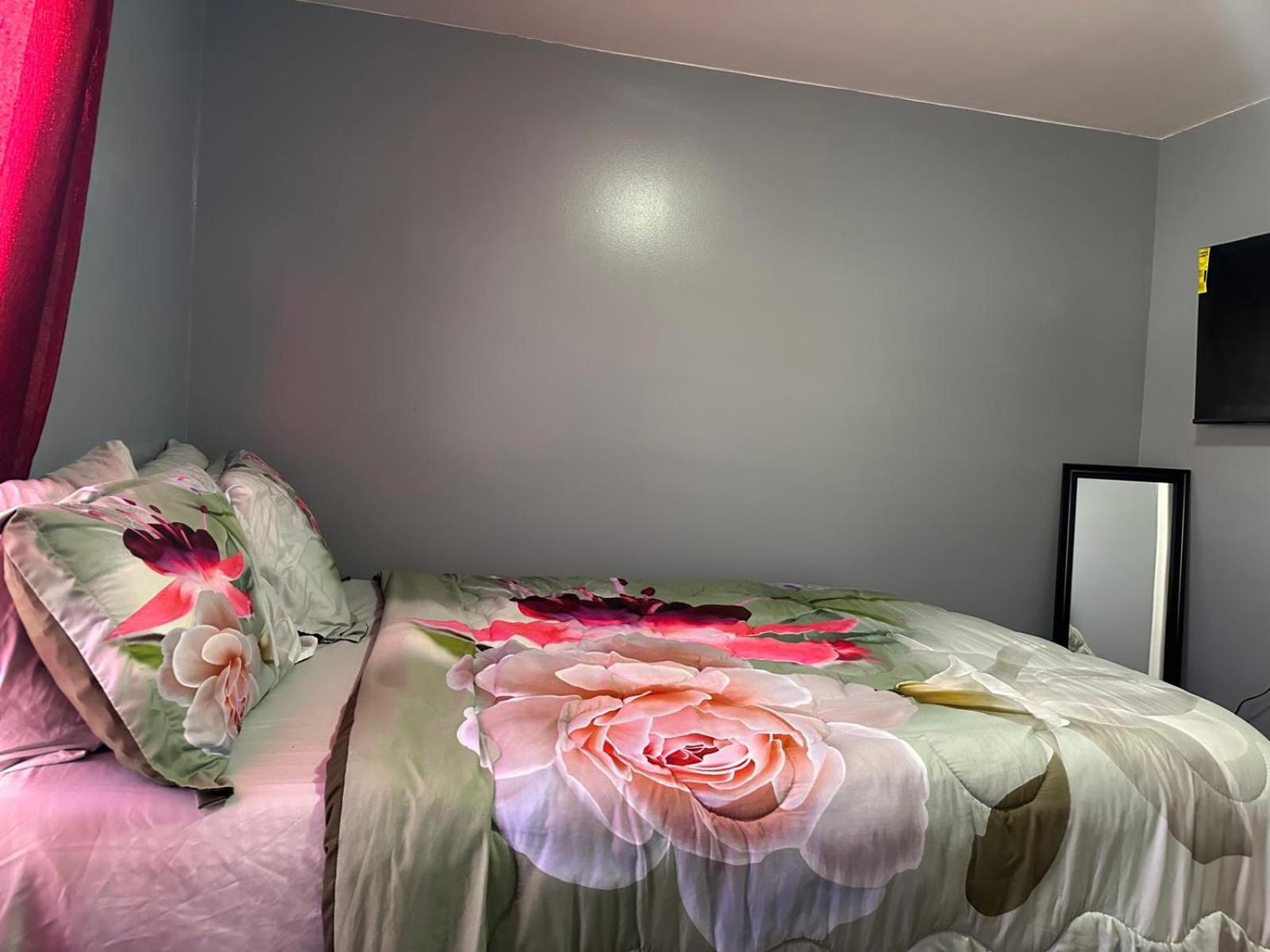 Divine Villa Guest House 65 Sherman 6Mins To Airport And 4Mins To Penn Station Ньюарк Экстерьер фото